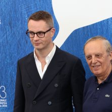 Venezia 2016: Nicolas Winding Refn e Dario Argento al photocall di Dawn of the Dead - European Cut (Zombi)