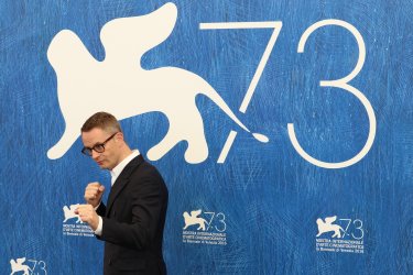 Venezia 2016: Nicolas Winding Refn al photocall di Dawn of the Dead - European Cut (Zombi)