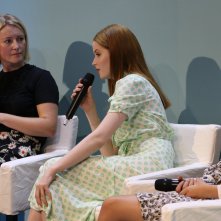 Venezia 2016: Ellie Bamber all'incontro di Miu Miu Women's tales