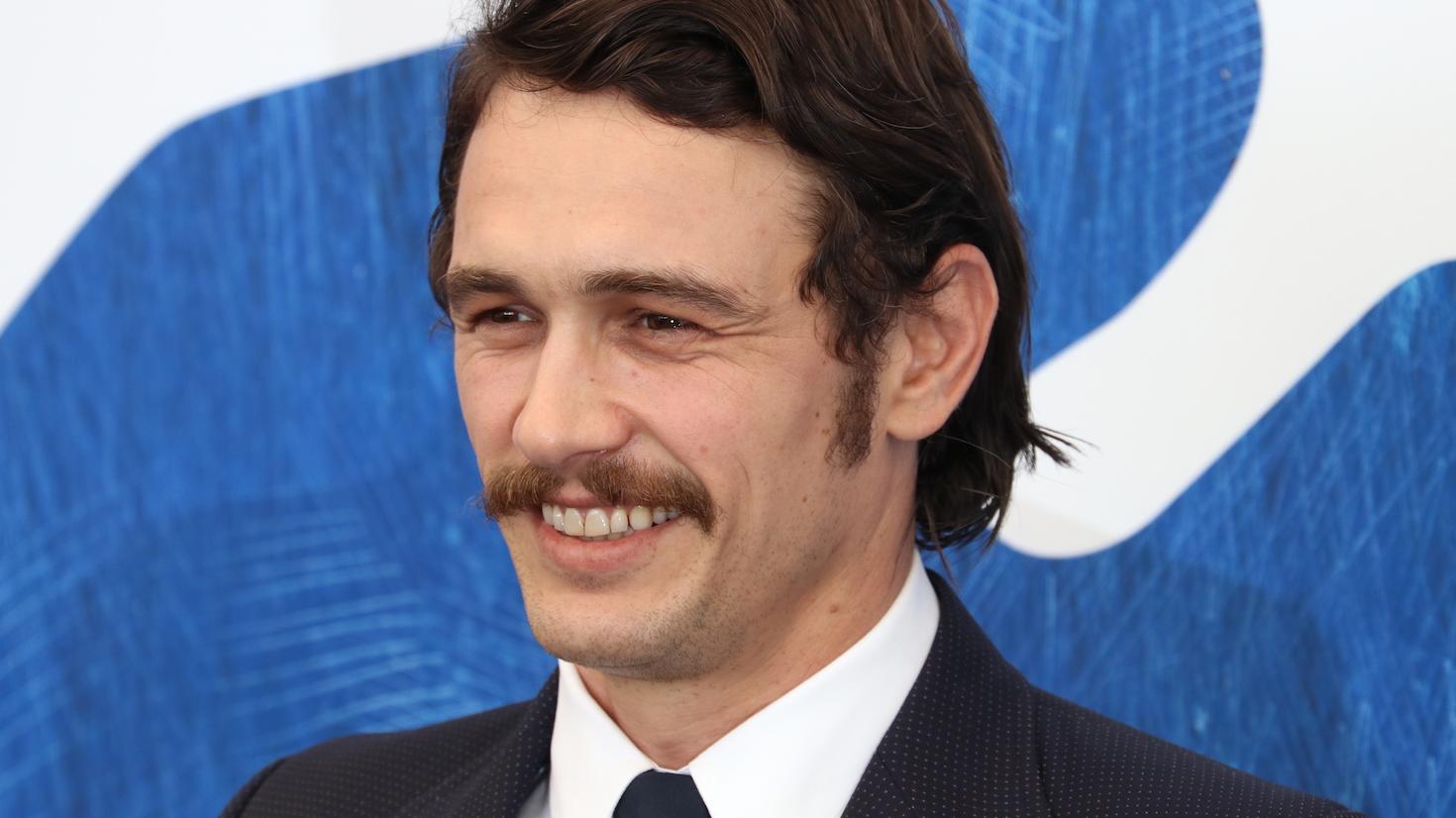 Un primo piano di James Franco