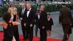 Venezia 2016: Jude Law e Paolo Sorrentino sul red carpet di The Young Pope