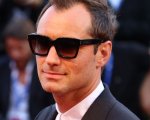 Da Marco D'Amore a Jude Law, le star sul red carpet di Sorrentino