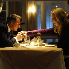 Antohny Lapaglia e Joan Allen in una scena di The Good Marriage