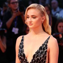 Venezia 2016: Sophie Turner sul red carpet del premio Persol