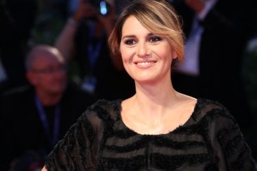 Venezia 2016: Paola Cortellesi sul red carpet del premio Persol