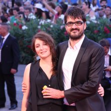 Venezia 2016: Roan Johnson con la sua compagna sul red carpet di Piuma