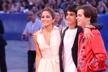 Venezia 2016: Luigi Fedele, Blu Yoshimi e Brando Pacitto sul red carpet di Piuma