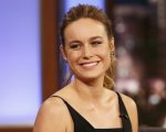 Brie Larson, la foto col delfino fa infuriare gli animalisti