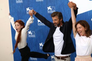 Venezia 2016: uno scatto di Kim Rossi Stuart, Cristiana Capotondi, Camilla Diana al photocall di Tommaso
