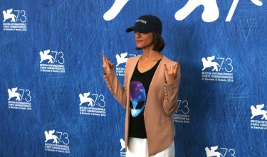 Venezia 2016: Ana Lily Amirpour al photocall di The Bad Batch