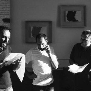 Orecchie: Alessandro Aronadio insieme al protagonista Daniele Parisi sul set del film