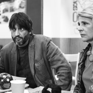 Orecchie: Ivan Franek e Pamela Villoresi in una scena del film