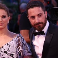 Venezia 2016: Pablo Larraín, Natalie Portman sul red carpet di Jackie