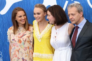 Venezia 2016: Rebecca Zlotowski, Lily-Rose Depp, Emmanuel Salinger, Natalie Portman al photocall di Planetarium
