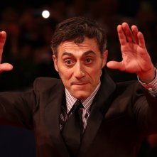 Venezia 2016: Filippo Timi sul red carpet di Questi giorni