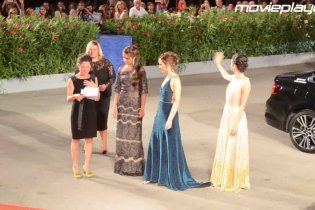 Questi giorni: Margherita Buy, Sergio Rubini e Filippo Timi sul tappeto rosso a Venezia 2016