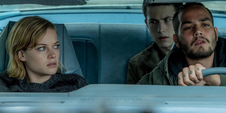 images/2016/09/09/jane-levy-dylan-minnette-and-daniel-zovatto-in-dont-breathe1.jpg
