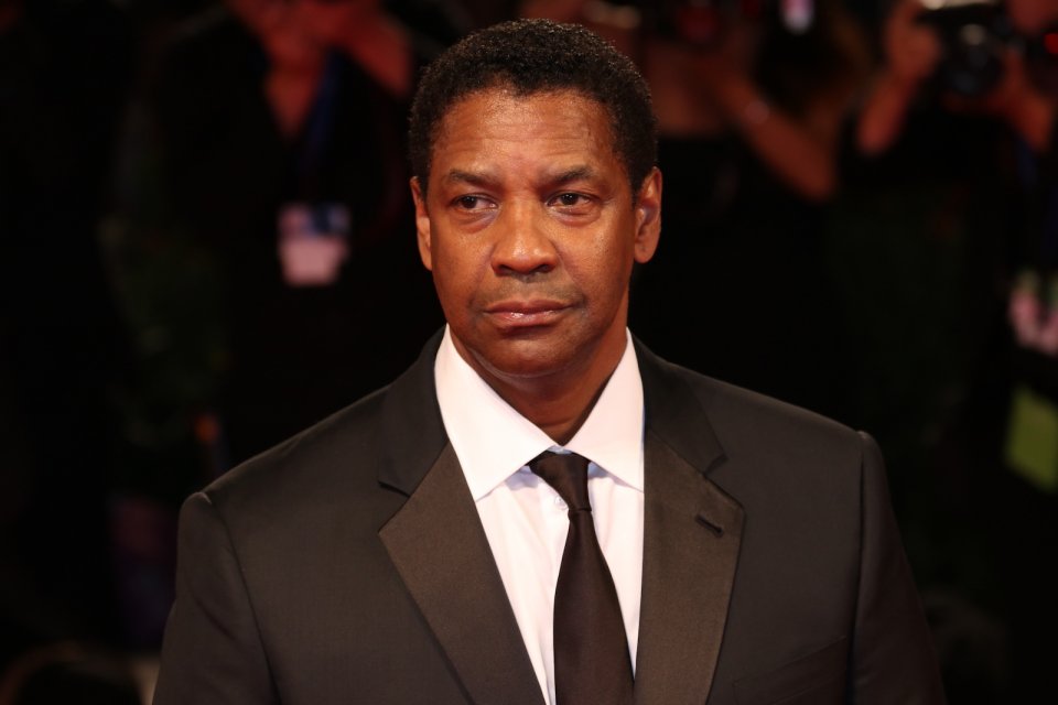 Venezia 2016: una foto di Denzel Washington sul red carpet de I magnigici 7