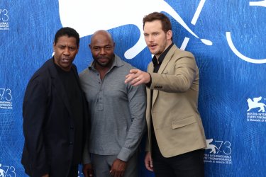 Venezia 2016: Antoine Fuqua, Denzel Washington, Chris Pratt al photocall de I magnifici 7