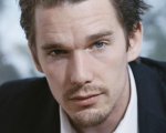 Ethan Hawke e Amanda Seyfried in First Reformed di Paul Schrader