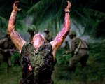 Oliver Stone: da Platoon a Nixon, la coscienza sporca degli USA in 5 grandi film