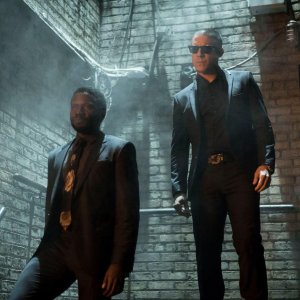 Luke Cage: Theo Rossi in una scena