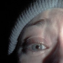 Heather Donahue in una scena di THE BLAIR WITCH PROJECT - IL MISTERO DELLA STREGA DI BLAIR