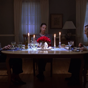 American Beauty: Kevin Spacey, Annette Bening e Thora Birch in una scena del film
