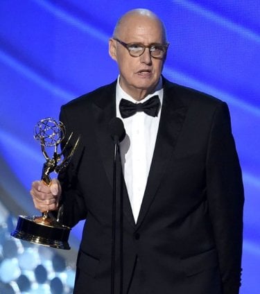 Emmy 2016: Jeffrey Tambor premiato per Transparent per il secondo anno consecutivo