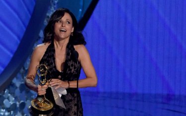 Emmy 2016: quinto Emmy consecutivo per la leggendaria Julia Louis-Dreyfus