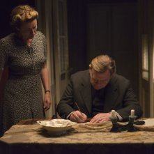 Lettere da Berlino: Emma Thompson e Brendan Gleeson in un momento del film