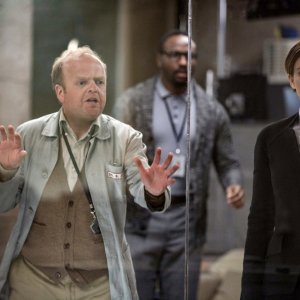 Morgan: Toby Jones, Michael Yare e Kate Mara in una scena del film