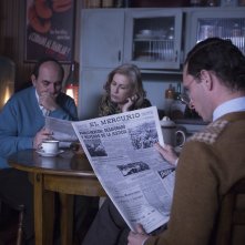 Neruda: Luis Gnecco, Mercedes Morán e Pablo Derqui in una scena del film