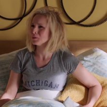 The Good Place: un'immagine della protagonista Kristen Bell