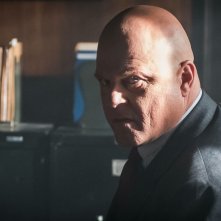 Gotham: Michael Chiklis in una foto di Better To Reign in Hell