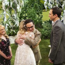 The Big Bang Theory: un momento romantico dell'episodio The Conjugal Conjecture