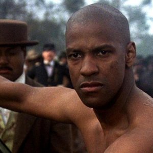 Glory - Uomini di gloria: Denzel Washington in una scena del film