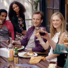 The Slap: una scena di gruppo della miniserie