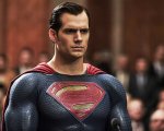 Henry Cavill incontra due 'veri supereroi' sul set di Justice League