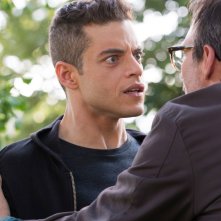 Mr. Robot: Rami Malek e Christian Slater in una scena drammatica della prima stagione