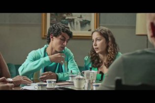 Piuma - Clip 'Me la cavo da solo'