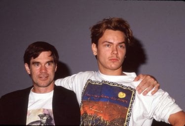 Una foto che ritrae River Phoenix e Gus Van Sant