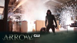 Arrow - Spot Season 5 'Meet the Team'