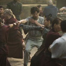 Doctor Strange: Benedict Cumberbatch si allena in una foto del film