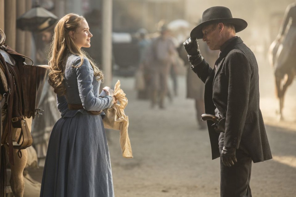 Westworld: Evan Rachel Wood ed Ed Harris in una foto della serie