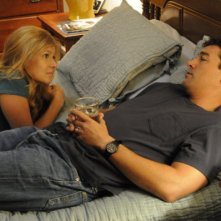 Friday Night Lights: Connie Britton e Kyle Chandler in una scena del teen drama