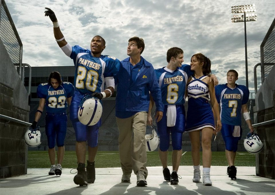 Friday Night Lights: Kyle Chandler, Zach Gilford, Taylor Kitsch in una foto promozionale