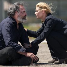 Homeland: Mandy Patinkin e Claire Danes in una foto della serie