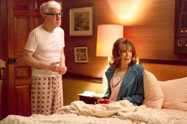 Crisis in Six Scenes: Elaine May insieme a Woody Allen in una scena