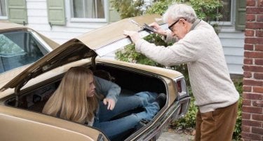 Crisis in Six Scenes: un'immagine con Woody Allen e Miley Cyrus